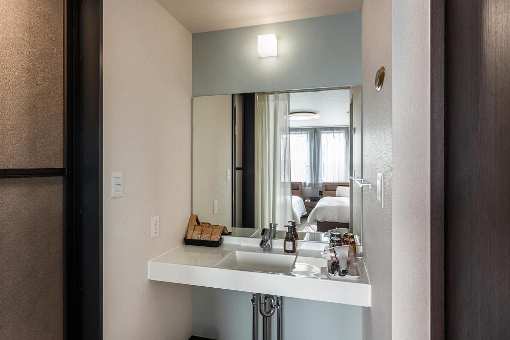 Twin Room with Private Bathroom room - Image 1