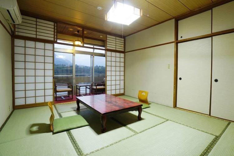 Japanese-Style Room room - Image 1