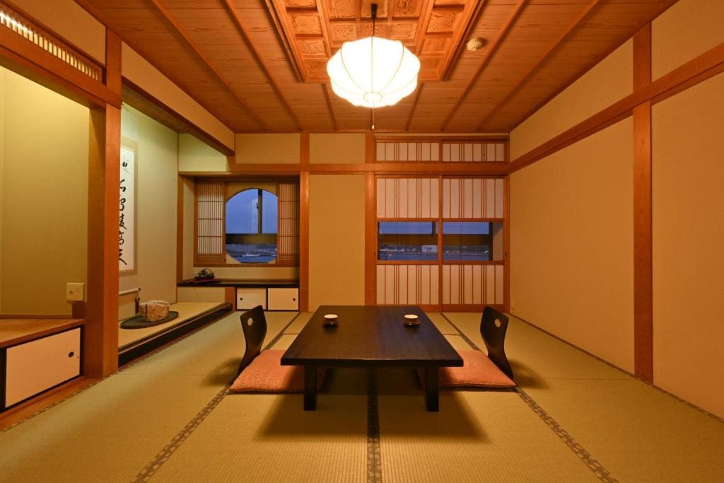 Standard Double or Twin Room with Sea View room - Image 2