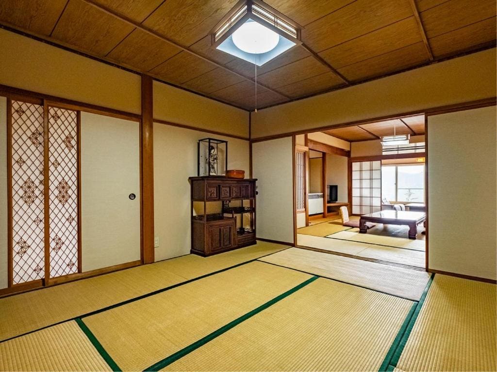 Exclusive One Room - Top Floor Room with Private Hot Spring Bath - Panoramic View room - Image 3
