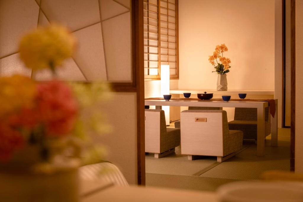 Twin Room - Smoking room - Image 3