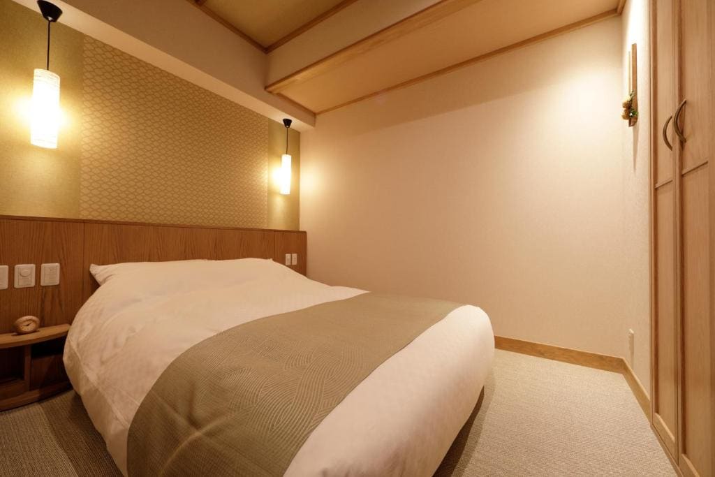 Deluxe Triple Room room - Image 1
