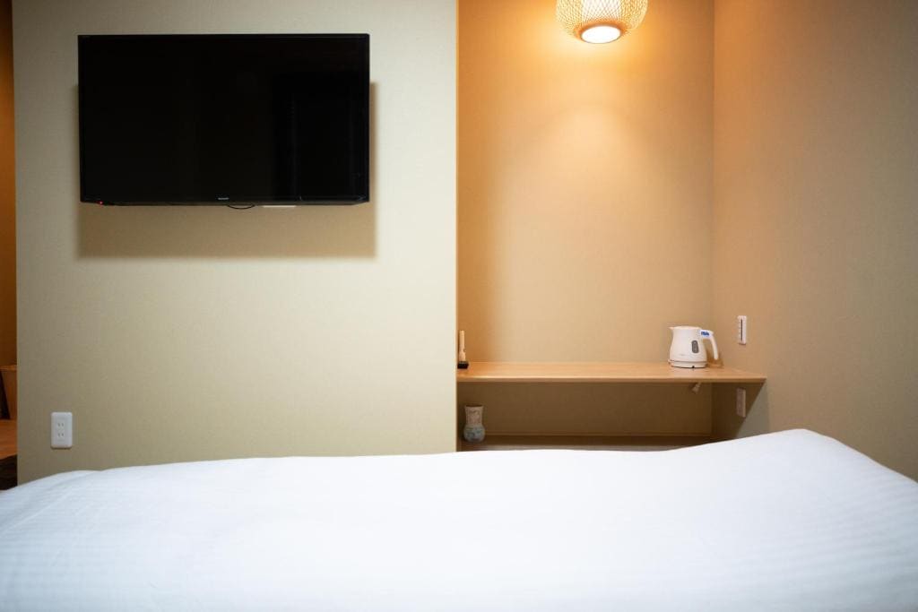 Standard Double or Twin Room room - Image 3