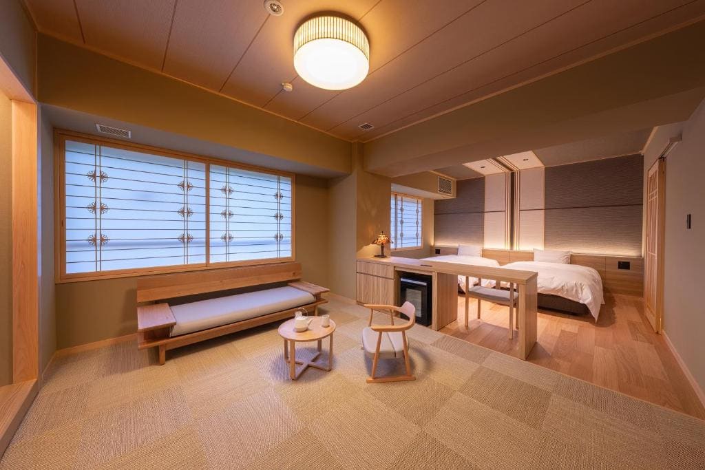 Deluxe Quadruple Room room - Image 2