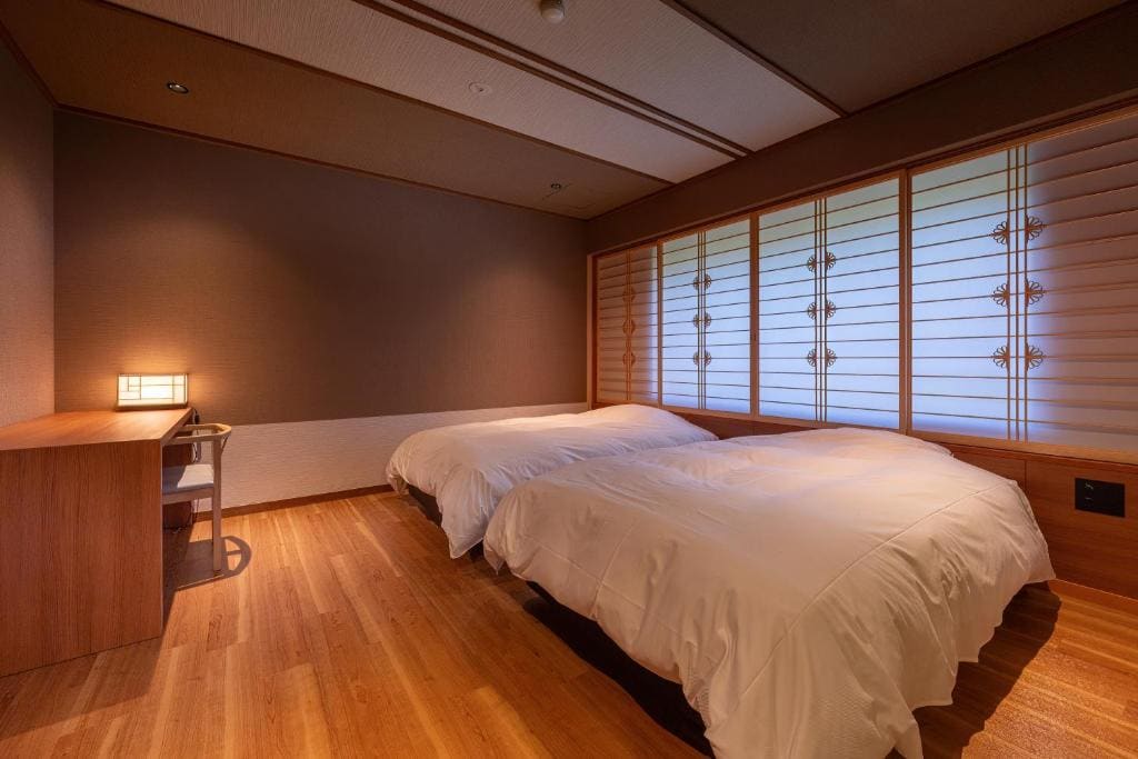Standard Quadruple Room room - Image 2