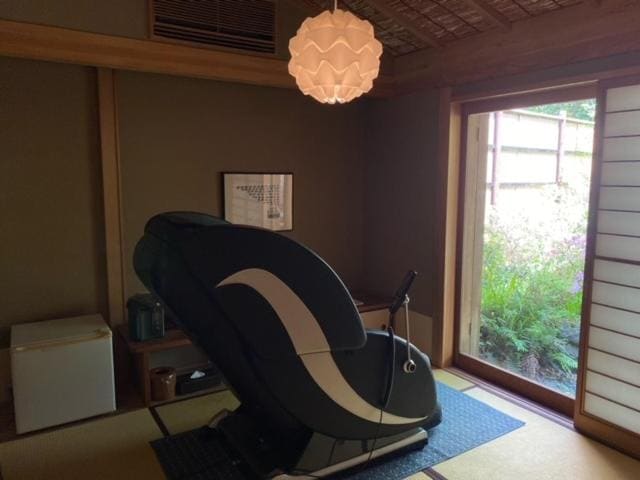 Japanese-Style Premium House with Bed Room + Massage-Chair Room with Open-Air Bath + Shower Booth - Annex room - Image 3