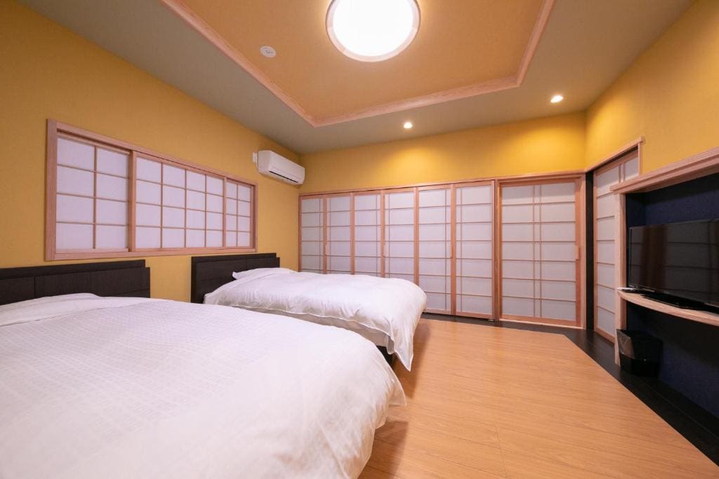 Japanese-Style House with Bed Room with Open-Air Bath + Cypress Bath - Annex (Renovated in 2021) room - Image 1