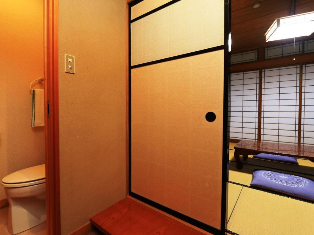 Japanese-Style Room with Shared Bathroom and Toilet room - Image 3