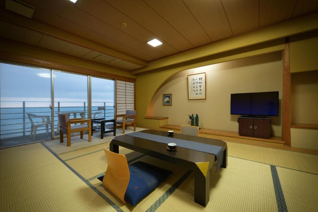 Japanese-Style Large Room-West BLD - Non-Smoking room - Image 2