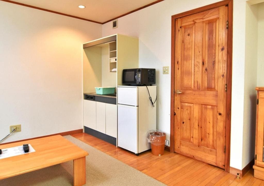 Apartment room - Image 1