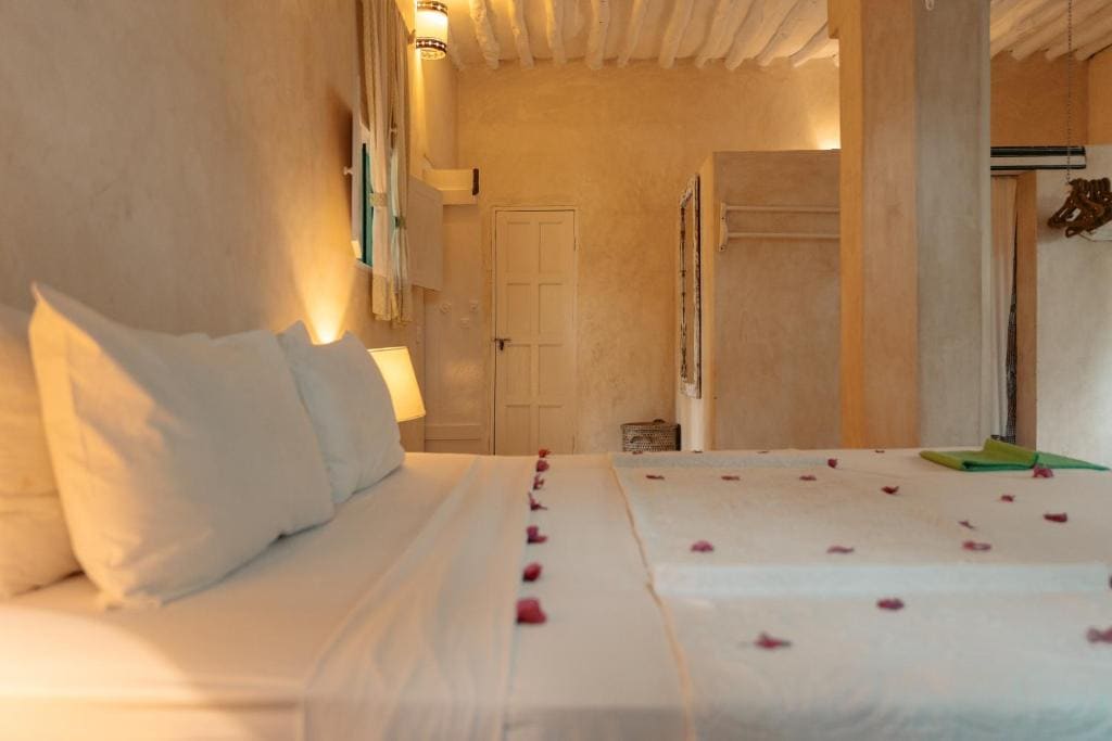 Double Room with Extra Bed room - Image 1