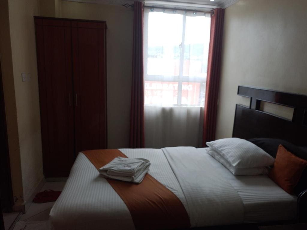 Standard Single Room with Shower room - Image 1