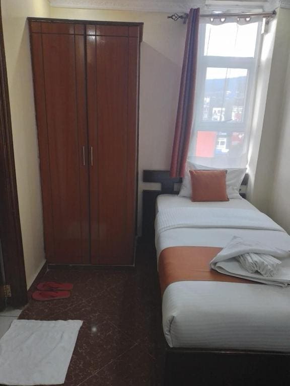 Budget Single Room room - Image 2