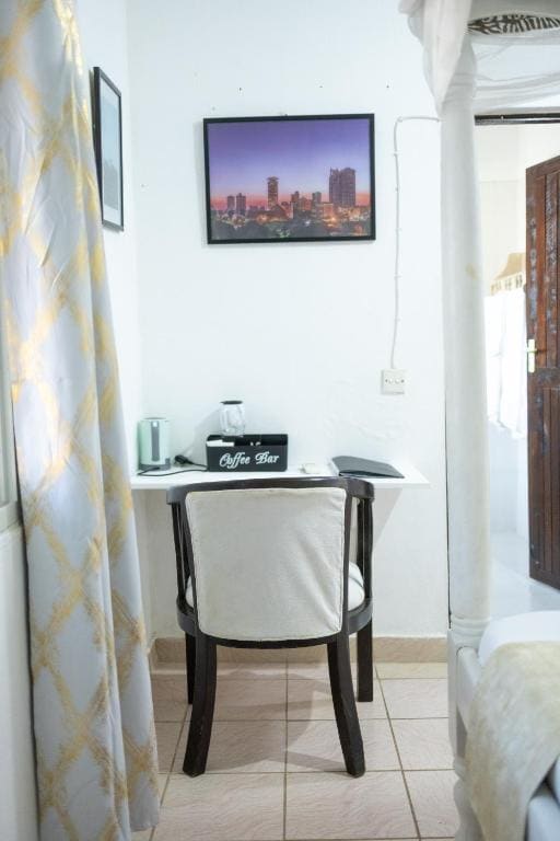 Double Room with Private Bathroom room - Image 1