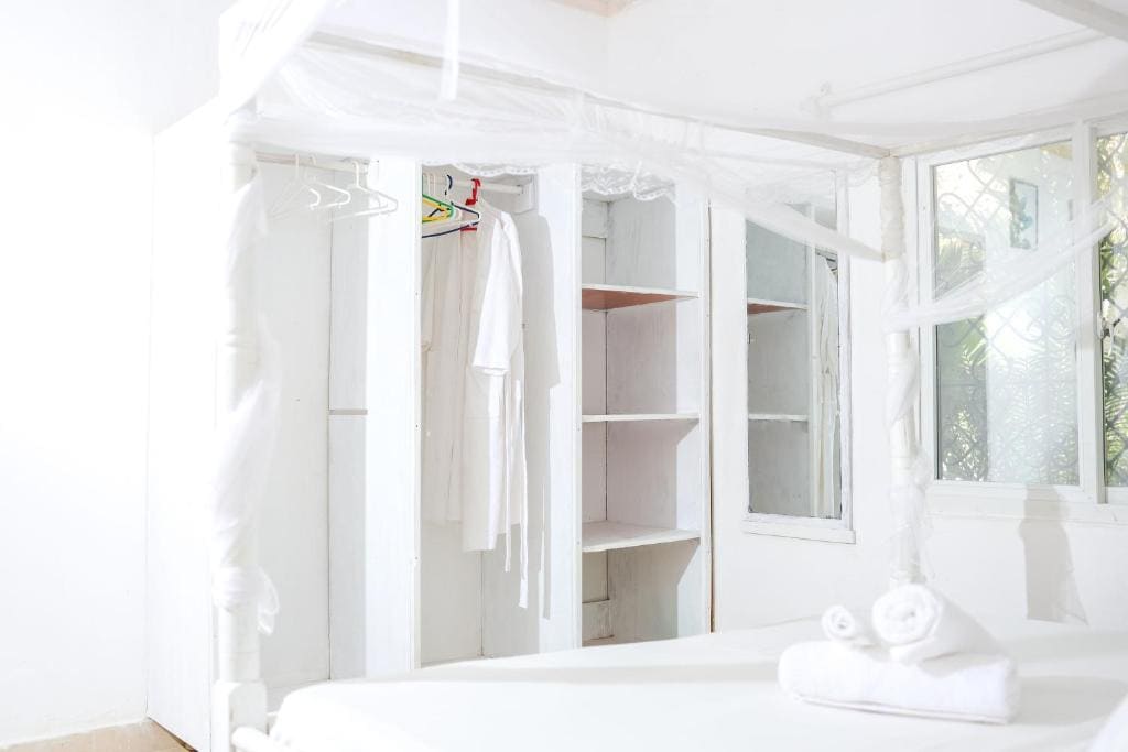 Triple Room with Private Bathroom room - Image 1