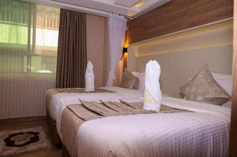 Standard Twin Room room - Image 1