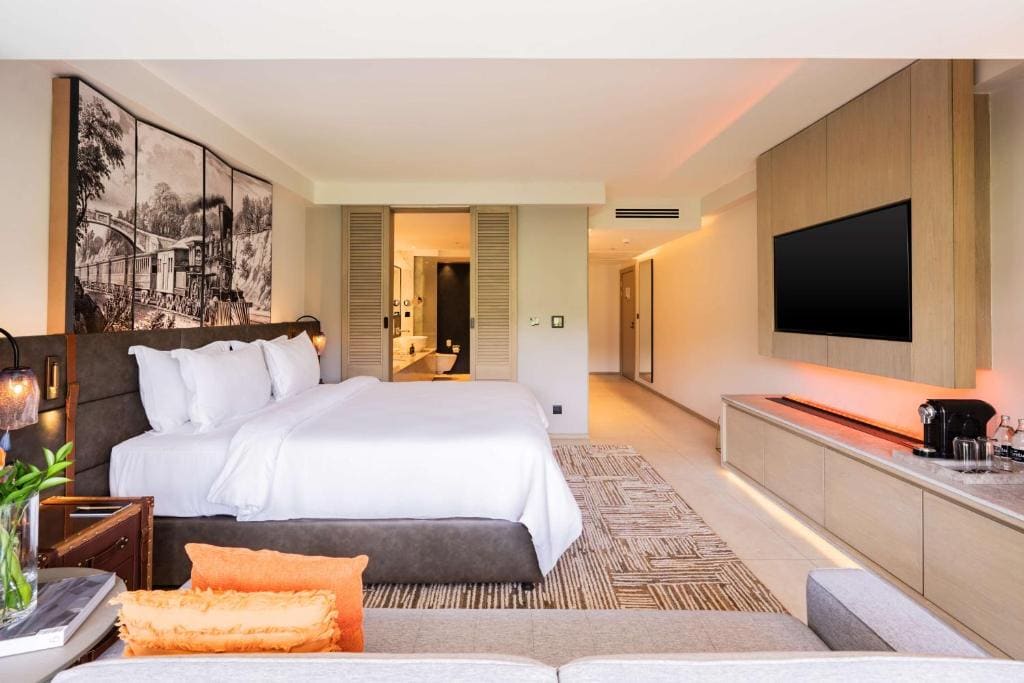 Signature King Room With balcony room - Image 2