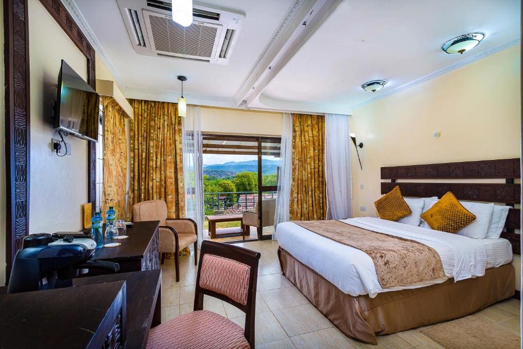 Superior Double or Twin Room room - Image 2