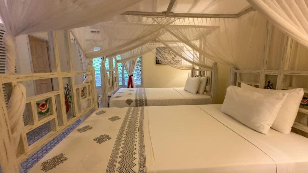 Deluxe Double or Twin Room room - Image 3