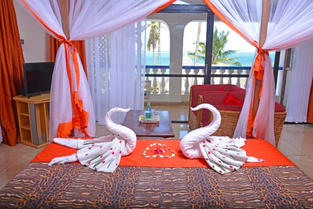 Deluxe Double Room with Balcony and Sea View room - Image 3