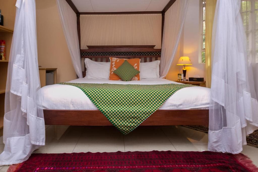 Deluxe Twin Room room - Image 3