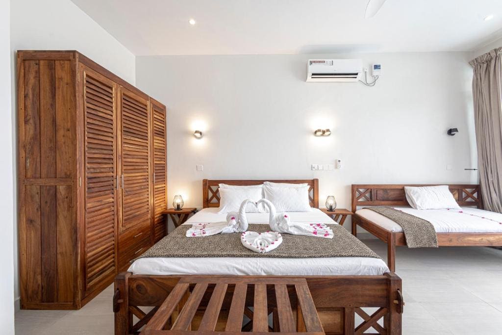Double Room with Garden View room - Image 3
