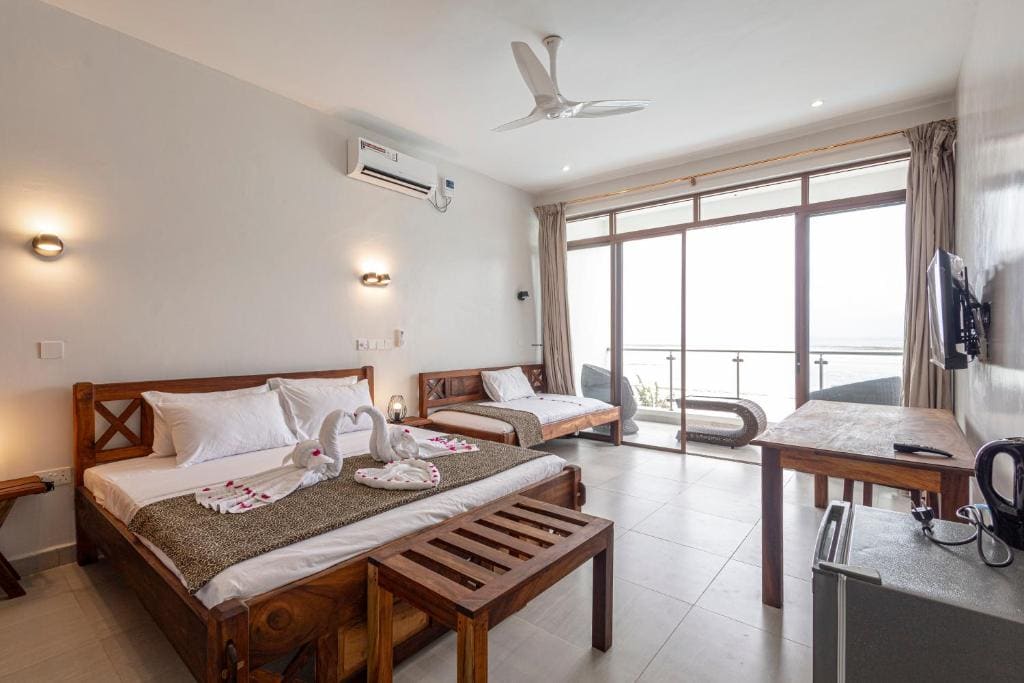 Double Room with Garden View room - Image 2