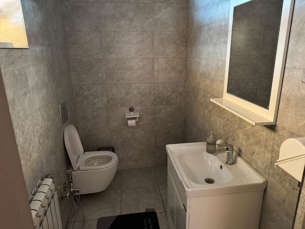 10 Bed Female Dormitory Room room - Image 3