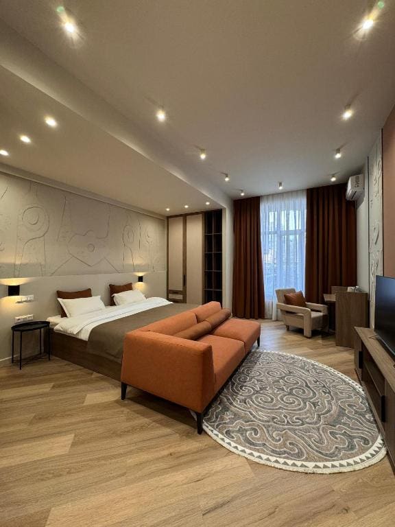 Deluxe King Room room - Image 2