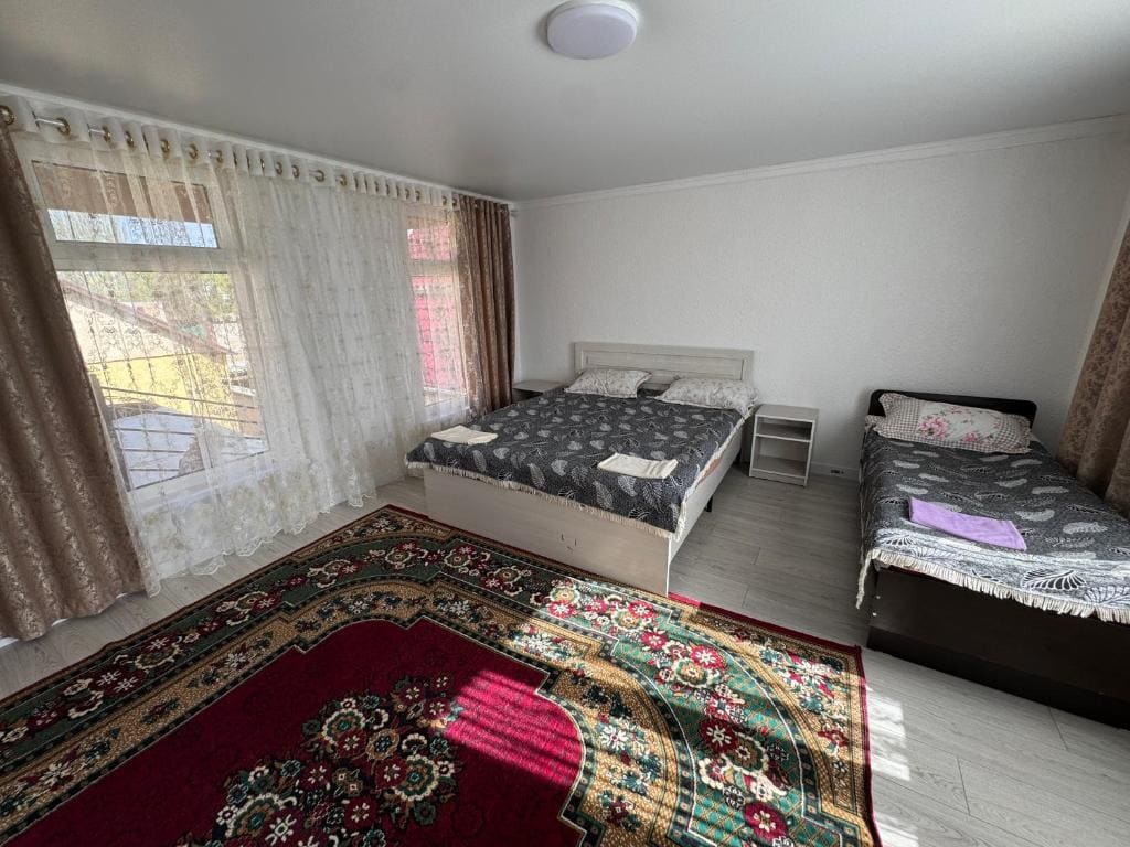 Comfort Quadruple Room room - Image 1