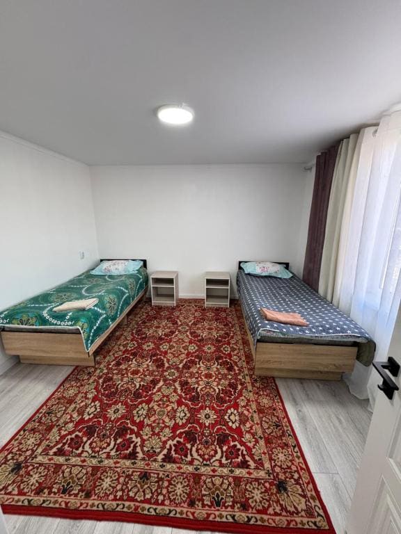 Twin Room with Bathroom room - Image 2