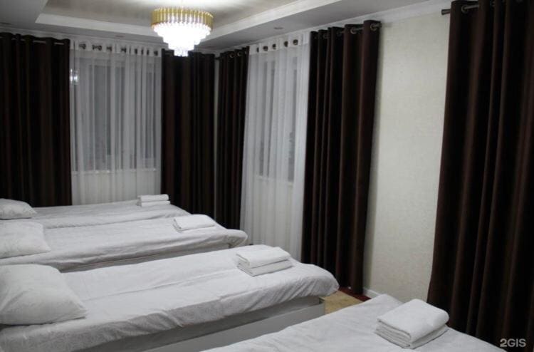 Standard Quadruple Room room - Image 2