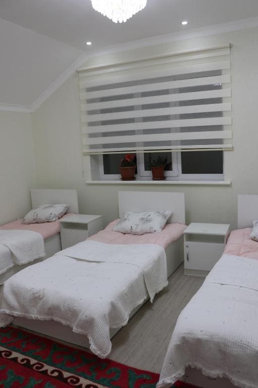 Standard Triple Room room - Image 2