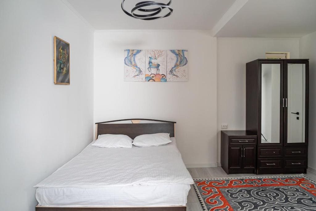 Large Double Room room - Image 3