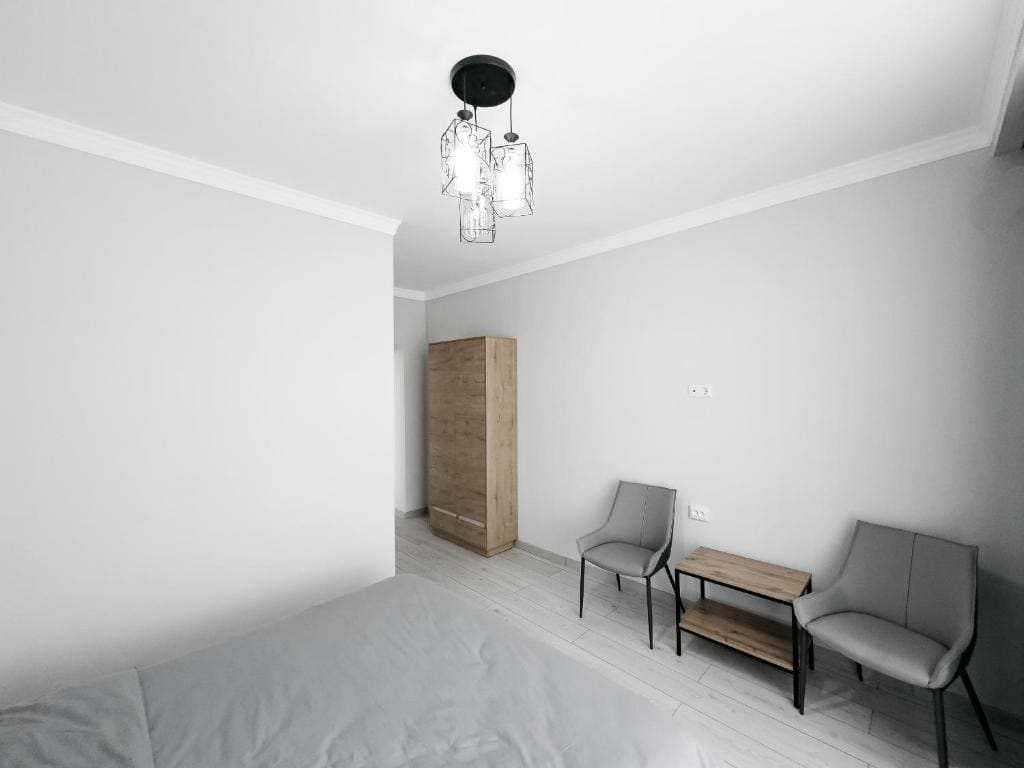 Double Room with Balcony room - Image 2