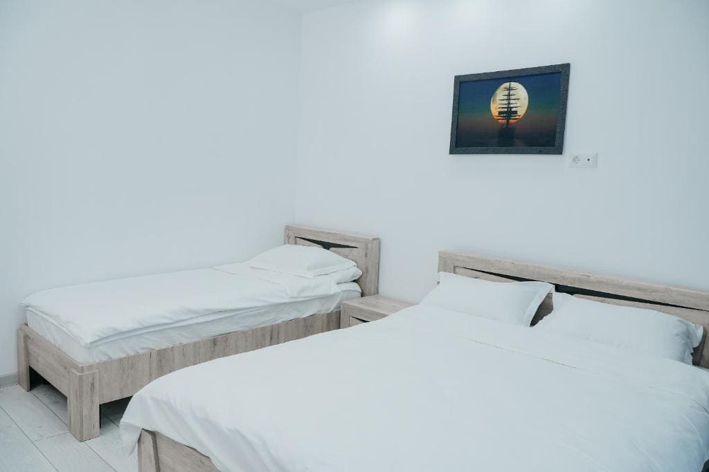 Triple Room with Mountain View room - Image 3