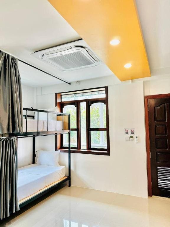 Bed in 12-Bed Mixed Dormitory Room room - Image 1