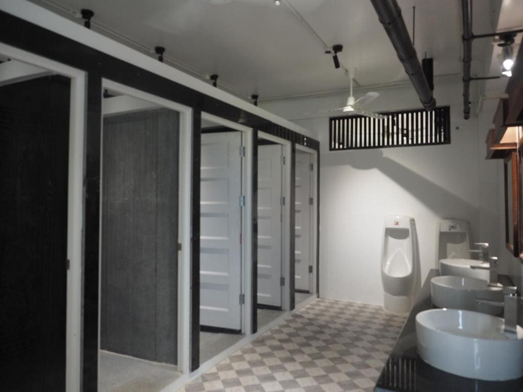 Bed in 18-Bed Mixed Dormitory Room room - Image 2