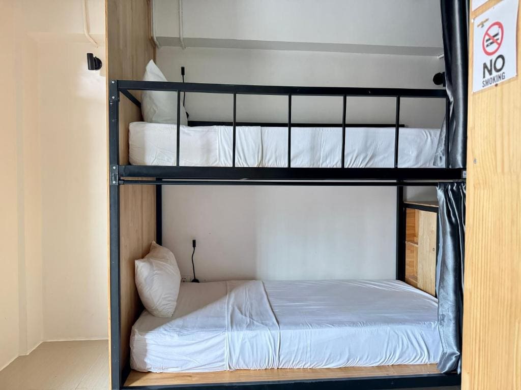 Bed in 8-Bed Mixed Dormitory Room room - Image 2