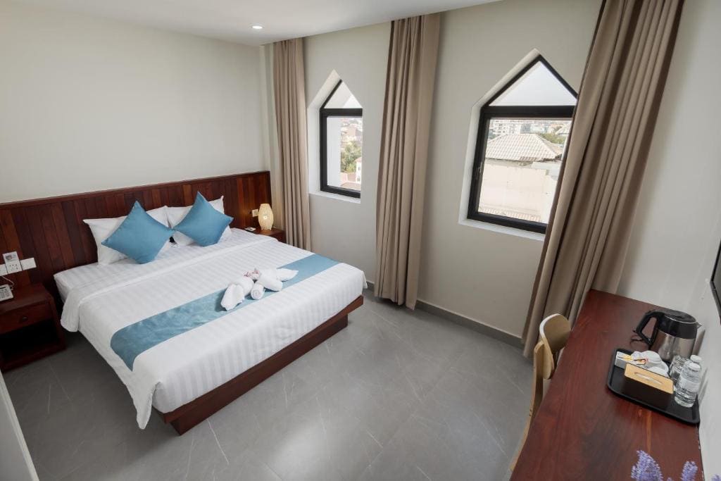 Executive Suite room - Image 3