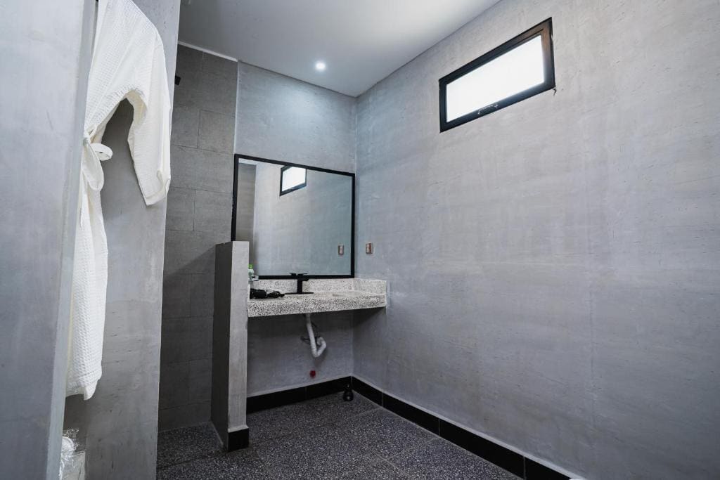 Family Room - Free Shuttle to Town room - Image 3
