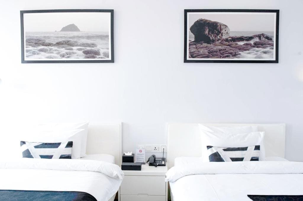 Superior Twin Room room - Image 1