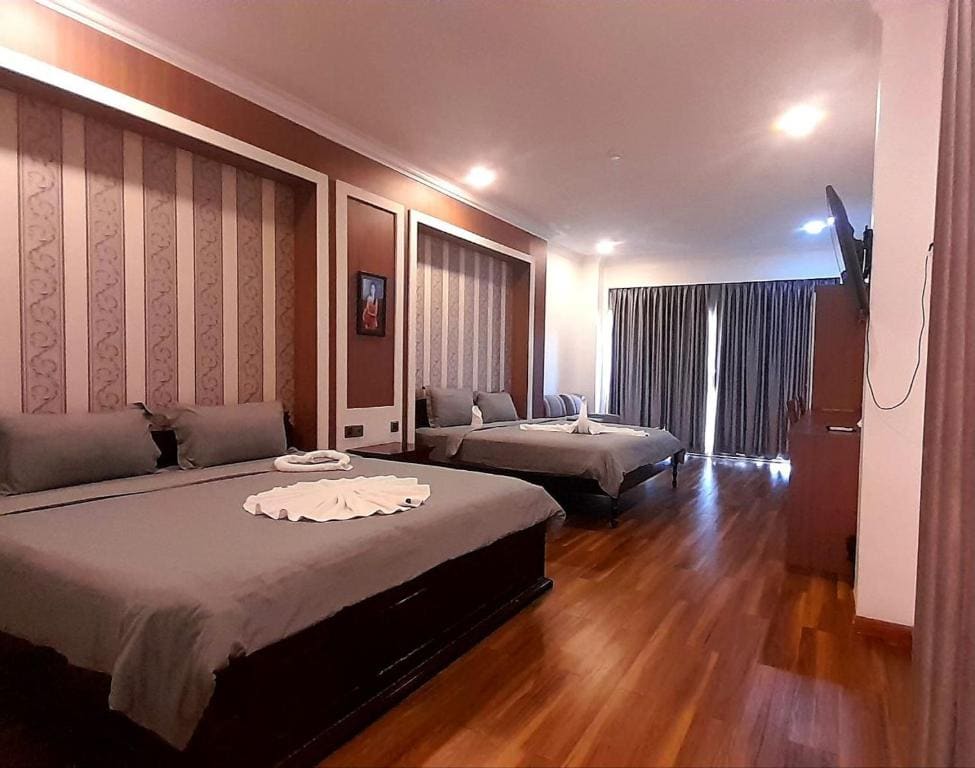 Deluxe Double Room (No Window) room - Image 3