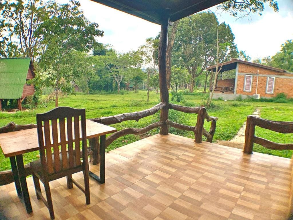 Deluxe Double Room with Balcony room - Image 3
