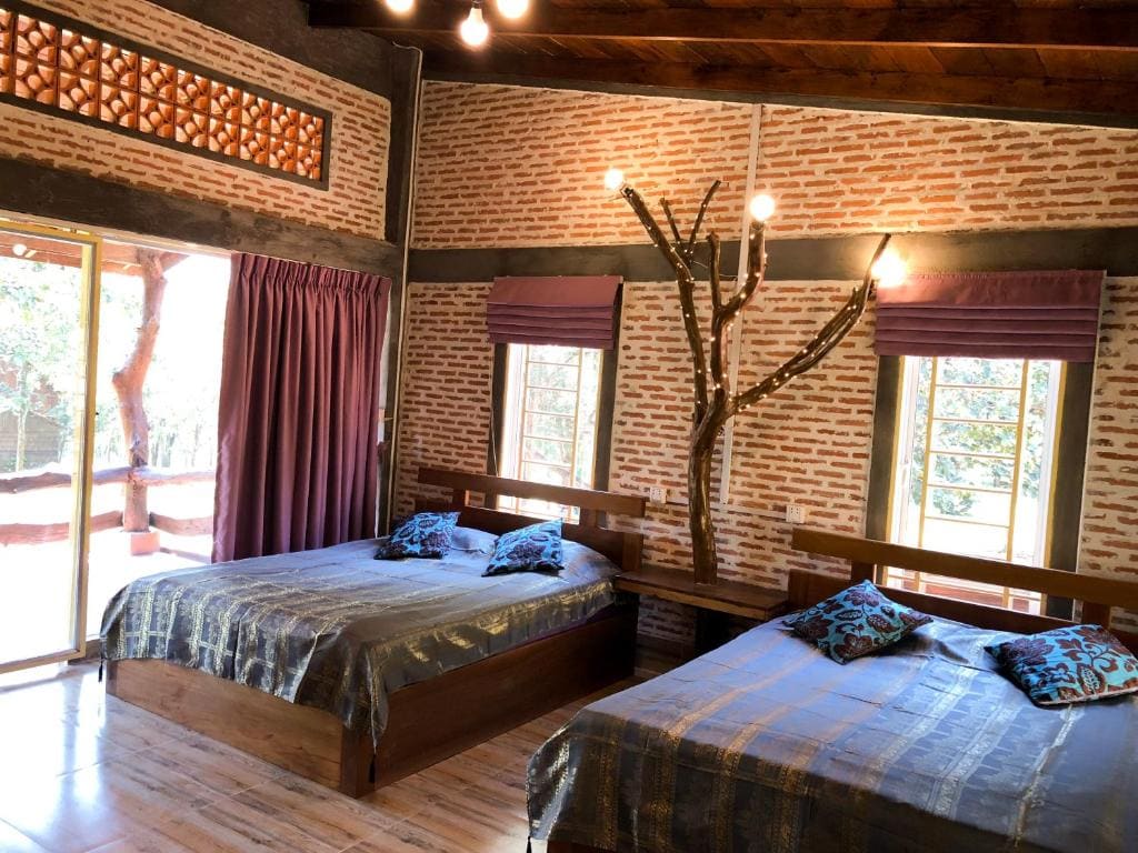 Deluxe Family Room room - Image 2
