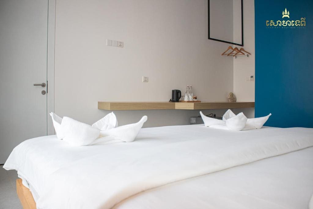 Double Room with Balcony room - Image 2