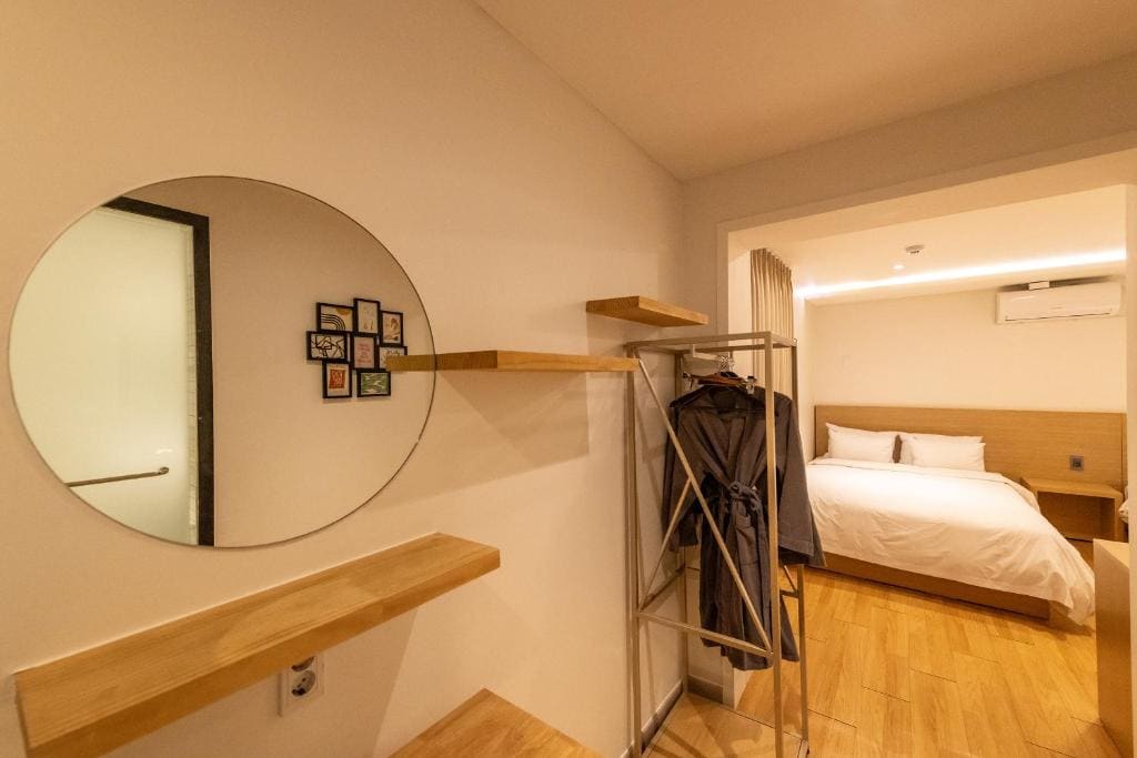 Family Room room - Image 3