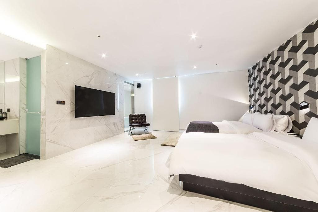 Deluxe Twin Room room - Image 1