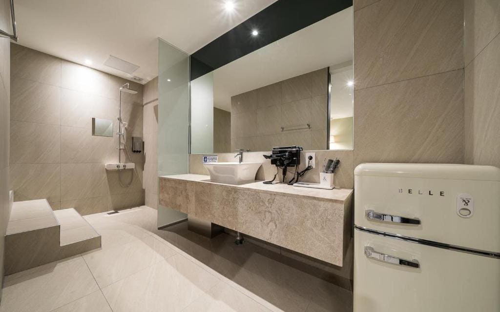 Luxury Sauna room - Image 2