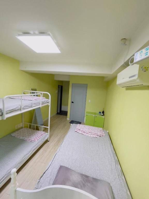 Basic Triple Room room - Image 3